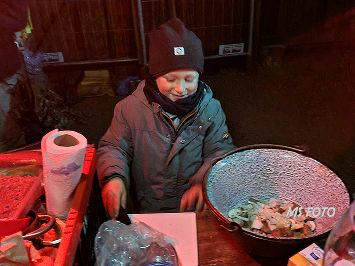 20251018_194647 20251018_194647